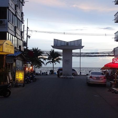 Jomtien Sunset Guesthouse Екстер'єр фото