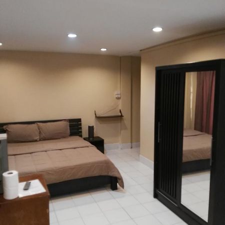 Jomtien Sunset Guesthouse Екстер'єр фото