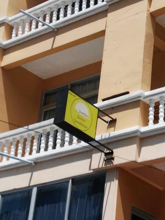 Jomtien Sunset Guesthouse Екстер'єр фото