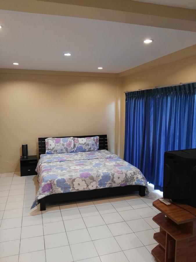 Jomtien Sunset Guesthouse Екстер'єр фото