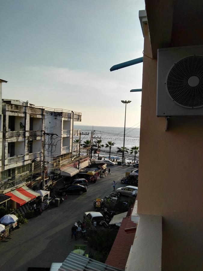 Jomtien Sunset Guesthouse Екстер'єр фото